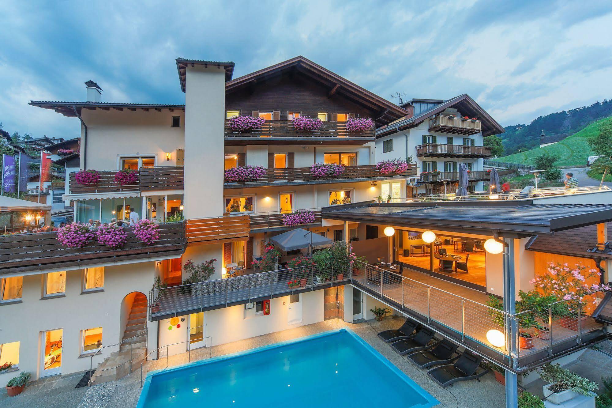 Hotel Berghang Collepietra  Εξωτερικό φωτογραφία